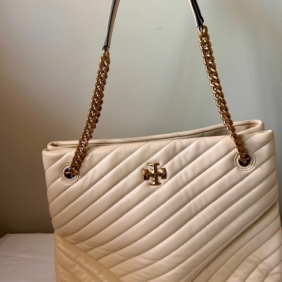 Tory Burch Kira Quilted Shoulder Bag with Gold Chain - Picture 1 of 12